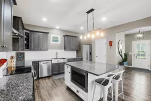 802 Monarch Ct, Union Township, OH 45152 - Photo 11