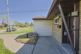 1309 Aldrich Ave, Springfield Township, OH 45231 - Photo 3