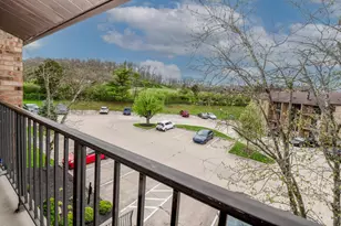 7231 Creekview Dr, Colerain Township, OH 45247 - Photo 9