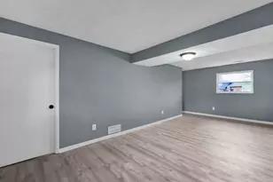 1034 W Kemper Rd, Forest Park, OH 45240 - Photo 19