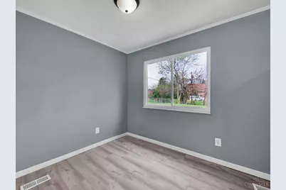 1034 W Kemper Road, Forest Park, OH 45240 - Photo 13