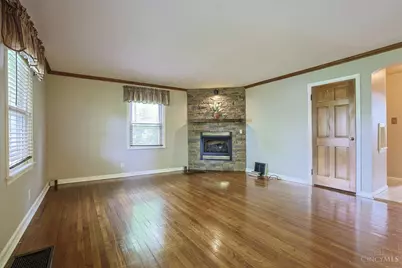 7845 Livingston Road, Cincinnati, OH 45247 - Photo 5
