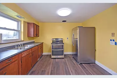 8703 Vicbarb Lane, Anderson Township, OH 45244 - Photo 9