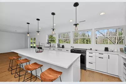 439 Hidden Valley Lane, Wyoming, OH 45215 - Photo 15