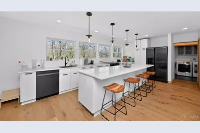 439 Hidden Valley Lane, Wyoming, OH 45215 - Photo 17