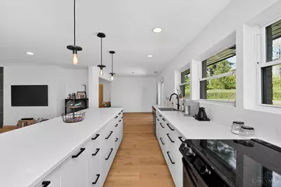 439 Hidden Valley Lane, Wyoming, OH 45215 - Photo 19