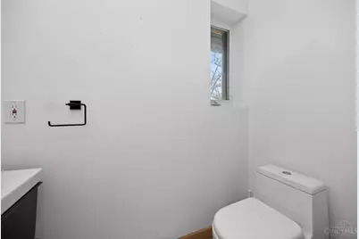 439 Hidden Valley Lane, Wyoming, OH 45215 - Photo 13