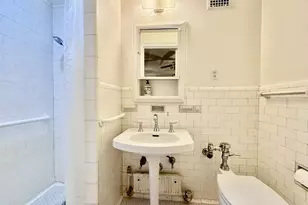 3900 Rose Hill Ave, Cincinnati, OH 45229 - Photo 27
