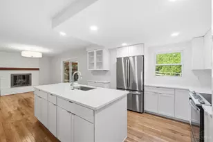 1405 Holman View Dr, Wyoming, OH 45215 - Photo 13