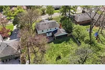 1405 Holman View Drive, Wyoming, OH 45215 - Photo 3