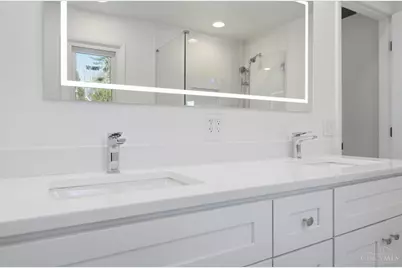 1405 Holman View Drive, Wyoming, OH 45215 - Photo 33