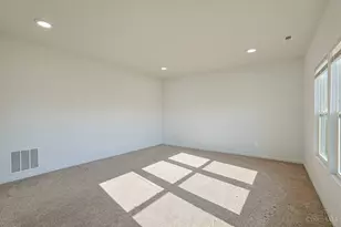 1265 Soaring Wy, Hamilton Township, OH 45039 - Photo 7