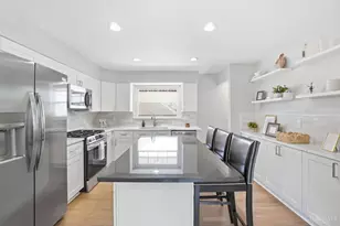 1452 Verdale Dr, Anderson Township, OH 45230 - Photo 9