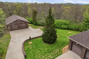 5739 Squirrelsnest Ln, Colerain Township, OH 45252 - Photo 9