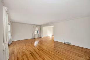 1630 Beech Grove Dr, Green Township, OH 45233 - Photo 5