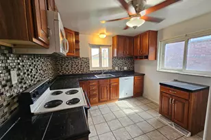 818 Woodyhill Dr, Cincinnati, OH 45238 - Photo 5