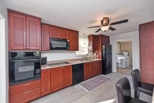 747 Jarole Dr, Union Township, OH 45245 - Photo 13