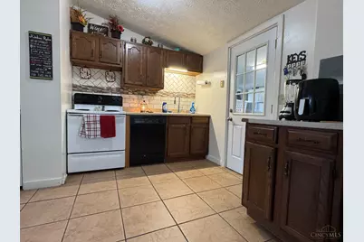 196 Orchard Circle, Blanchester, OH 45107 - Photo 9