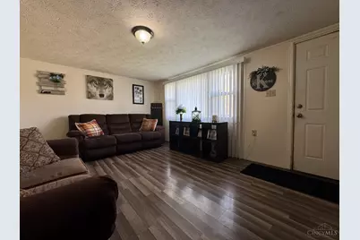 196 Orchard Circle, Blanchester, OH 45107 - Photo 5