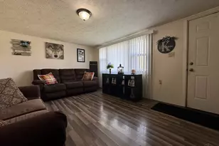 196 Orchard Circle, Blanchester, OH 45107 - Photo 5