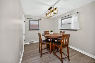 6831 Buckingham Pl, Columbia Township, OH 45227 - Photo 11