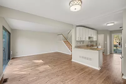 9910 Timbers Drive, Blue Ash, OH 45242 - Photo 7