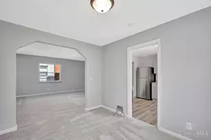 8304 Marley St, Springfield Township, OH 45216 - Photo 9