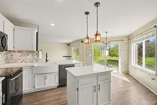 6492 Abingdon Hall, Hamilton Township, OH 45152 - Photo 7