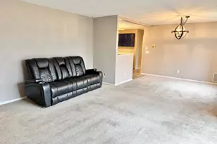 5442 Blue Sky Dr, Green Township, OH 45247 - Photo 5