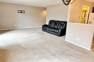 5442 Blue Sky Dr, Green Township, OH 45247 - Photo 7