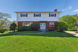 3191 Sunnyhollow Ln, Green Township, OH 45239 - Photo 1