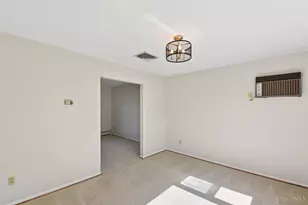 3191 Sunnyhollow Ln, Green Township, OH 45239 - Photo 11