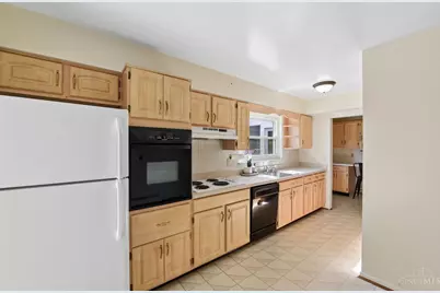 3191 Sunnyhollow Lane, Green Township, OH 45239 - Photo 13