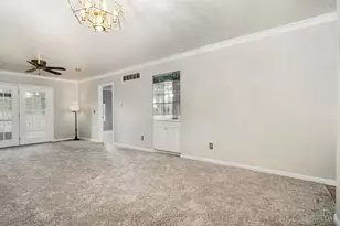 5440 Asbury Lake Dr, Green Township, OH 45247 - Photo 5