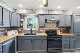 6140 Sharlene Dr, Green Township, OH 45248 - Photo 7