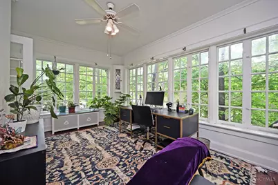 690 Clinton Springs Avenue, Cincinnati, OH 45229 - Photo 11