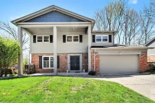 10729 Wellerwoods Dr, Montgomery, OH 45242 - Photo 1