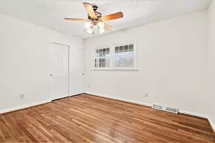 10729 Wellerwoods Dr, Montgomery, OH 45242 - Photo 15