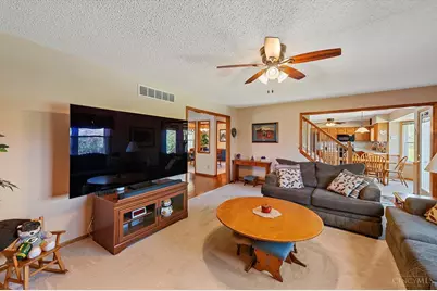 6717 Raven Court, Hamilton, OH 45011 - Photo 9