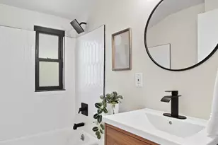 6024 Sunridge Dr, Cincinnati, OH 45224 - Photo 23