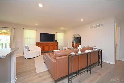 101 River Heights Drive, New Richmond, OH 45157 - Photo 5