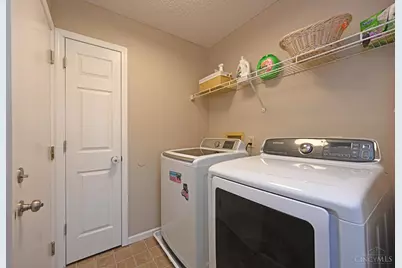 7426 Sussex Drive, West Chester, OH 45069 - Photo 23