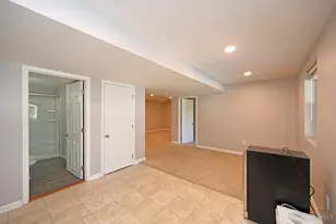 7426 Sussex Dr, West Chester, OH 45069 - Photo 43