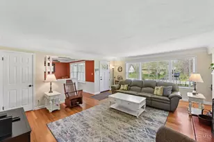 1075 Nimitz Ln, Anderson Township, OH 45230 - Photo 9