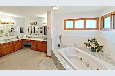 8410 Toddcreek Circle, West Chester, OH 45069 - Photo 11