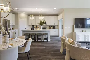 10014 Washington Gln Dr, Washington Twp, OH 45458 - Photo 9