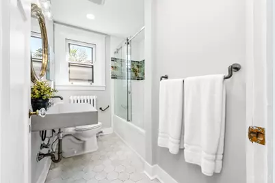 718 Clinton Springs Avenue, Cincinnati, OH 45229 - Photo 33