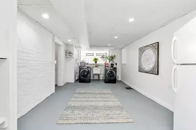 718 Clinton Springs Avenue, Cincinnati, OH 45229 - Photo 41