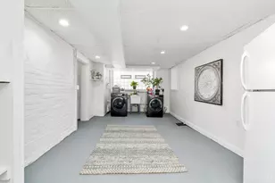 718 Clinton Springs Ave, Cincinnati, OH 45229 - Photo 41