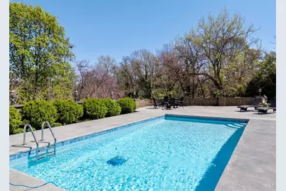 718 Clinton Springs Avenue, Cincinnati, OH 45229 - Photo 47
